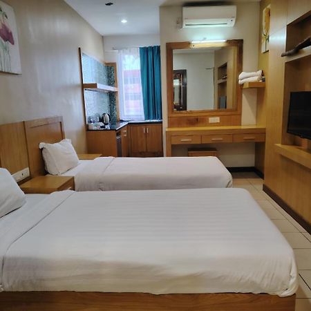 Fratini'S Hotel Labuan Kültér fotó