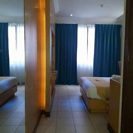 Fratini'S Hotel Labuan Kültér fotó