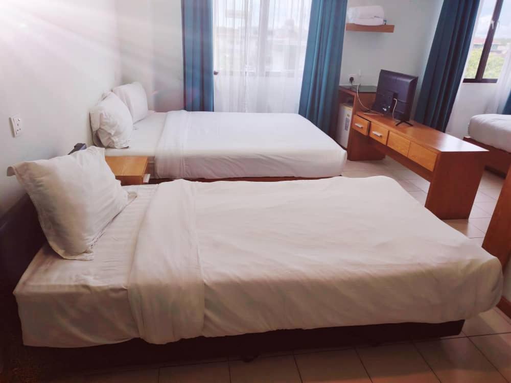 Fratini'S Hotel Labuan Kültér fotó